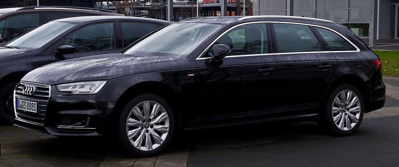 Audi A4 Avant — exterior reference
