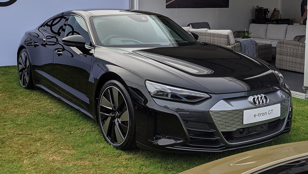 Audi e-tron GT Saloon — exterior reference