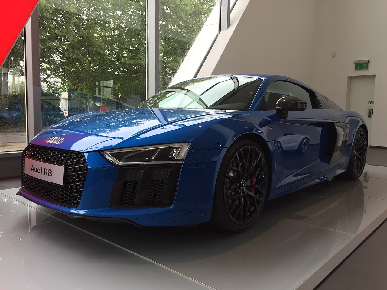 Audi R8 Coupé — exterior reference