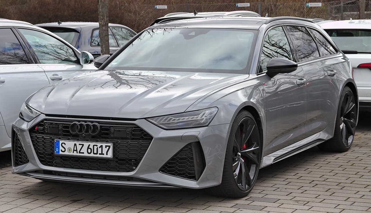 Audi RS6 Avant — exterior reference