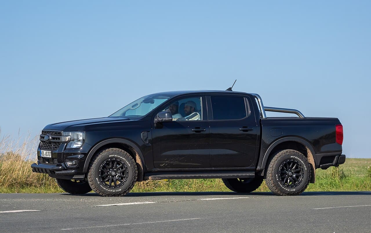Ford Ranger Double Cab — exterior reference