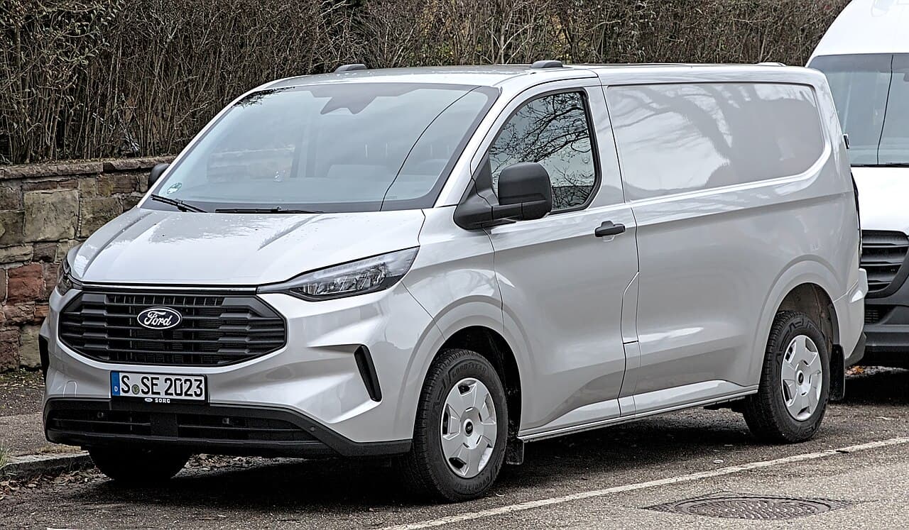 Ford Transit Custom Panel Van — exterior reference