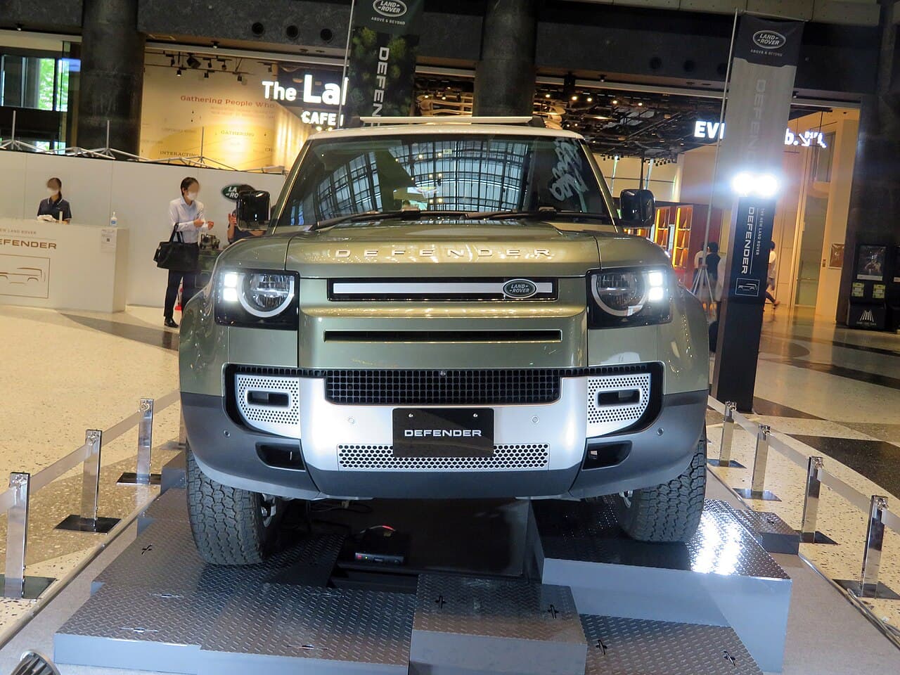 Land Rover Defender 110 — exterior reference