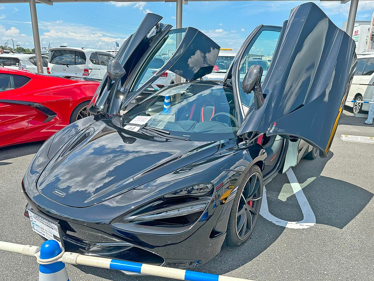 McLaren 720S Coupé — exterior reference