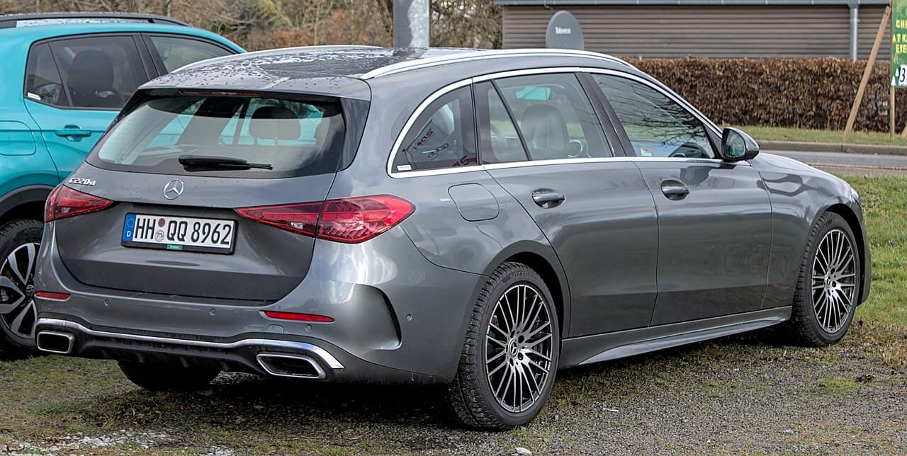 Mercedes-Benz C-Class Estate — exterior reference