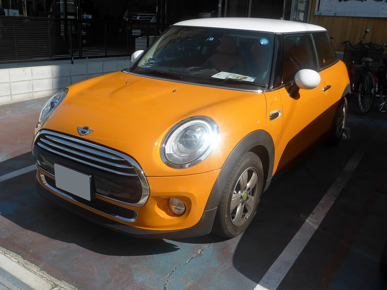 Mini Cooper 3-door Hatch — exterior reference