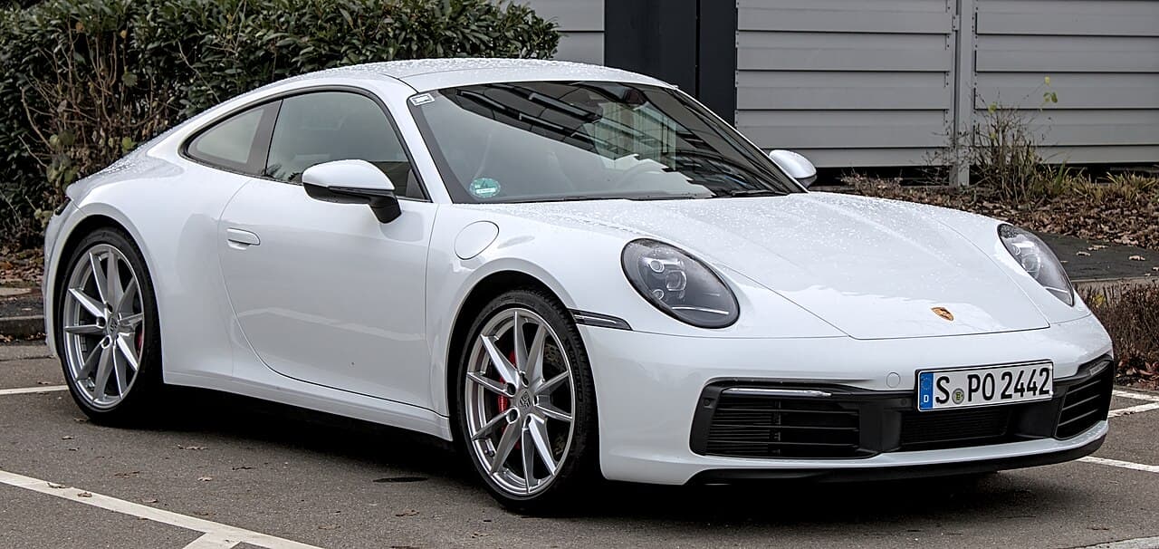 Porsche 911 Carrera — exterior reference
